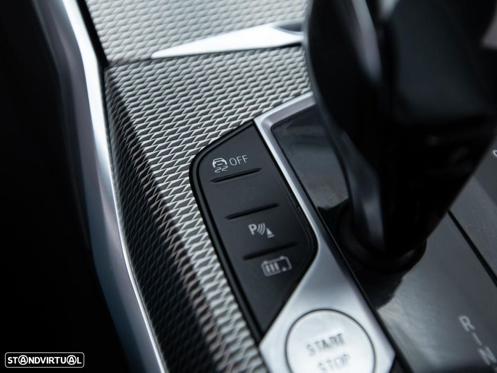BMW 320 e Pack M Auto - 21