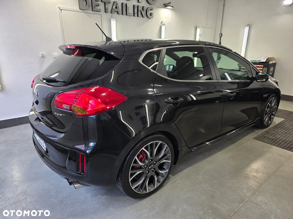 Kia Ceed 1.6 T-GDI GT - 12