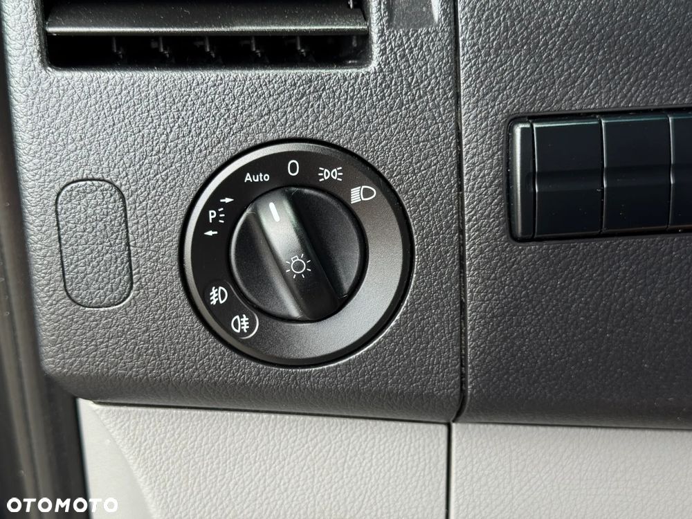 Mercedes-Benz SPRINTER 319 - 21