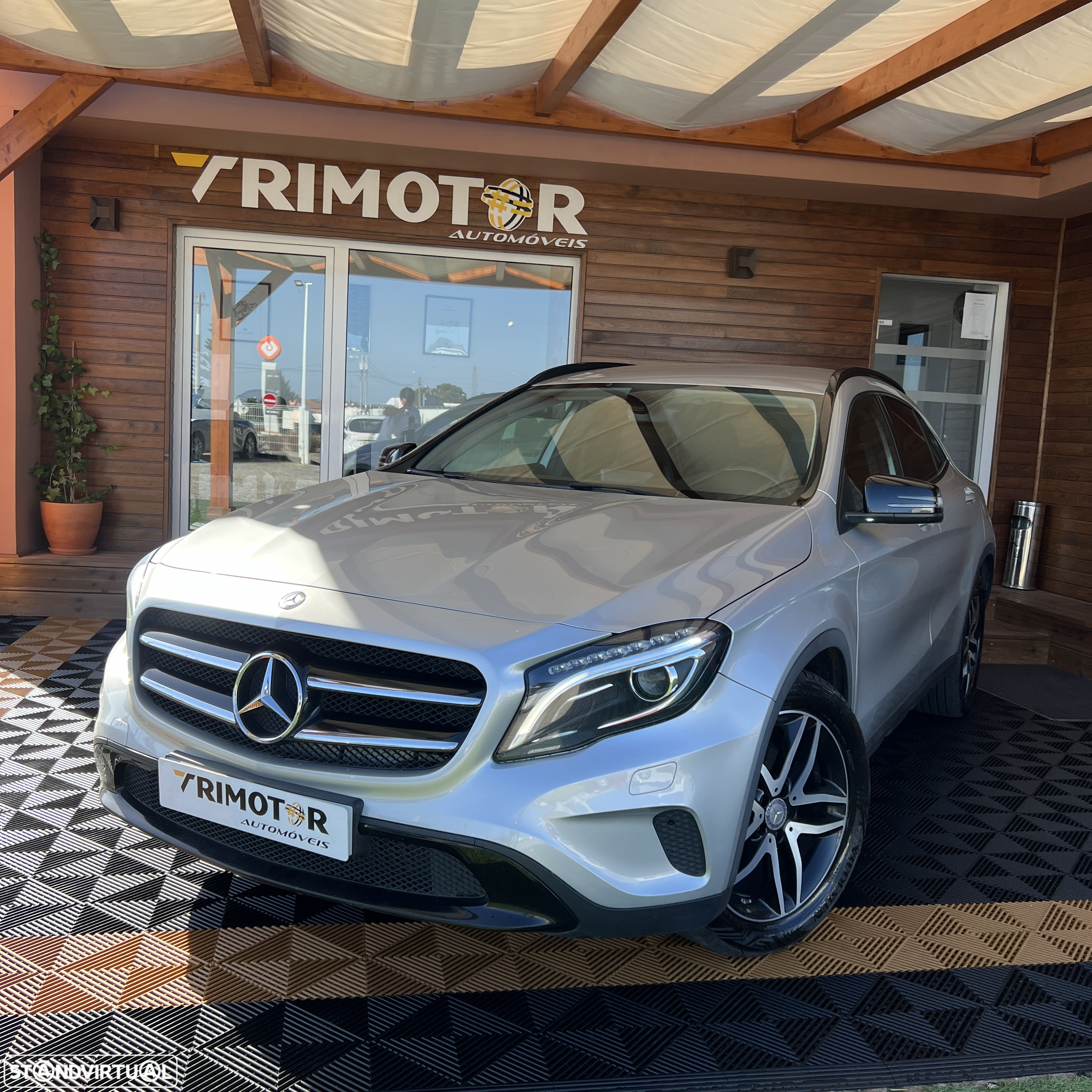 Mercedes-Benz GLA 180 CDi AMG Line - 2