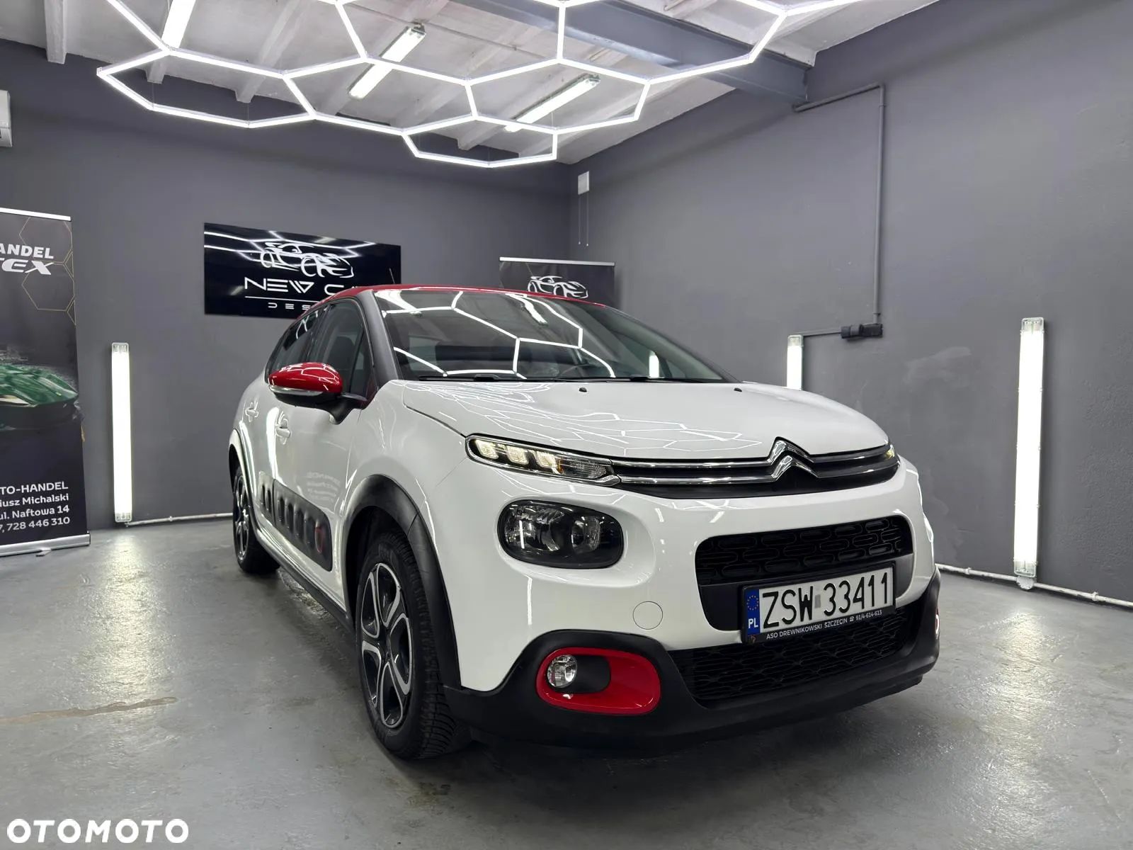 Citroën C3 1.2 PureTech Shine - 1