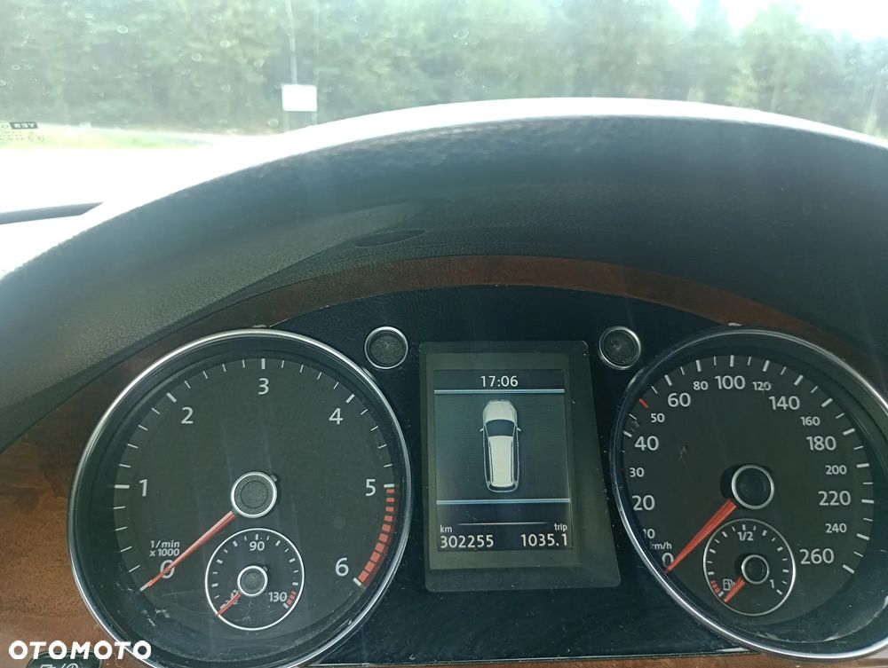 Volkswagen Passat 2.0 TDI Highline - 5
