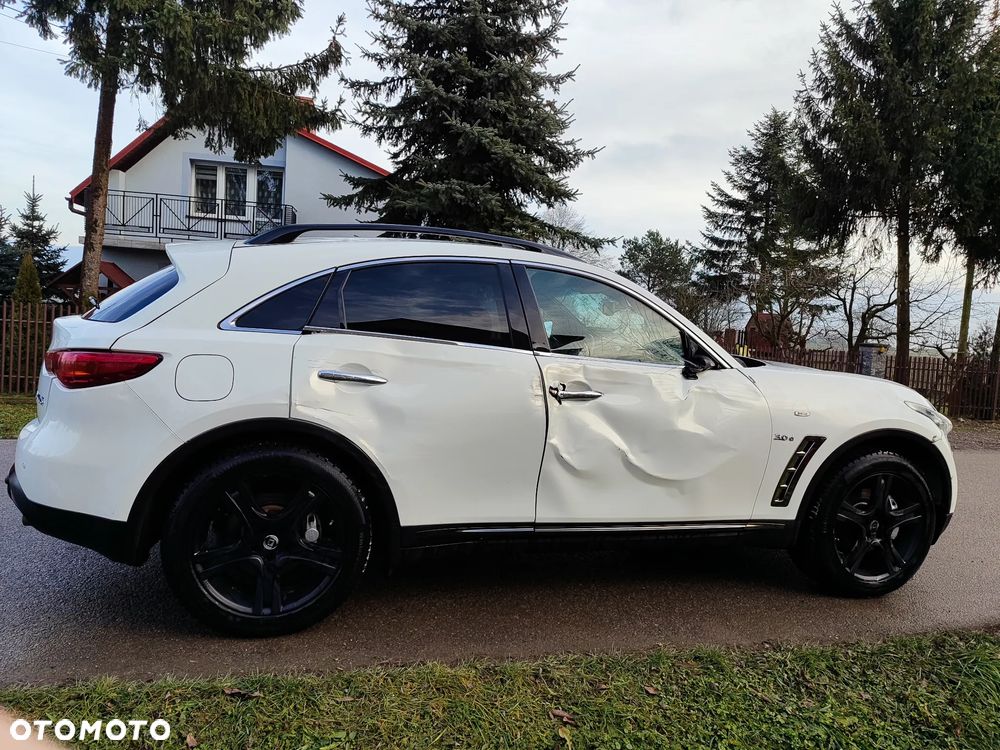 Infiniti QX70 3.0d S - 8