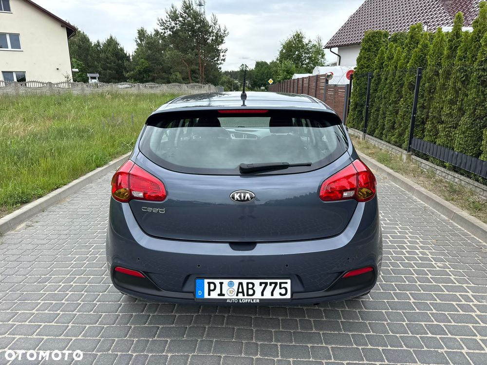 Kia Ceed 1.4 CVVT Dream-Team Edition - 6