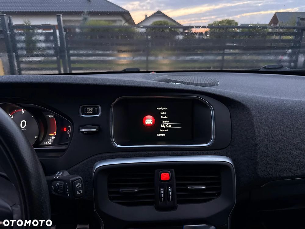 Volvo V40 - 18