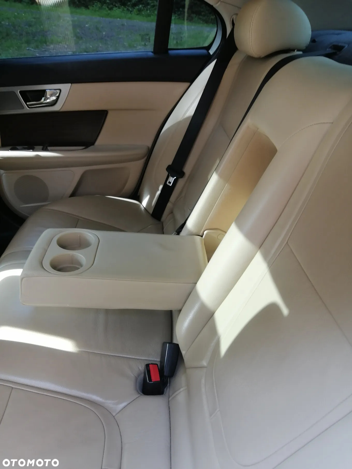 Jaguar XF 2.0 T Premium Luxury - 16