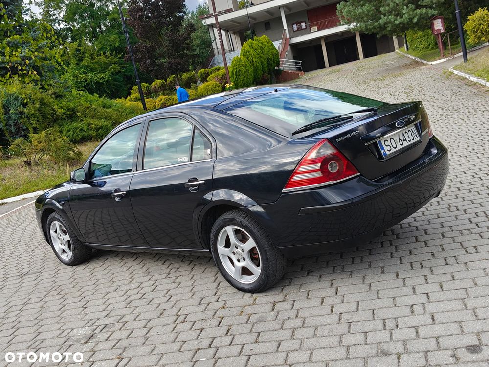 Ford Mondeo 2.0 TDCI Ghia - 15