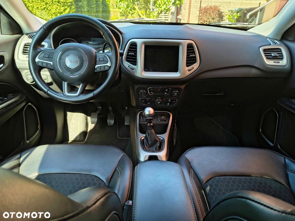 Jeep Compass 1.4 MultiAir Longitude - 23