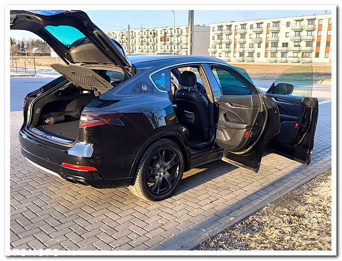 Maserati Levante Q4 Executive - 19