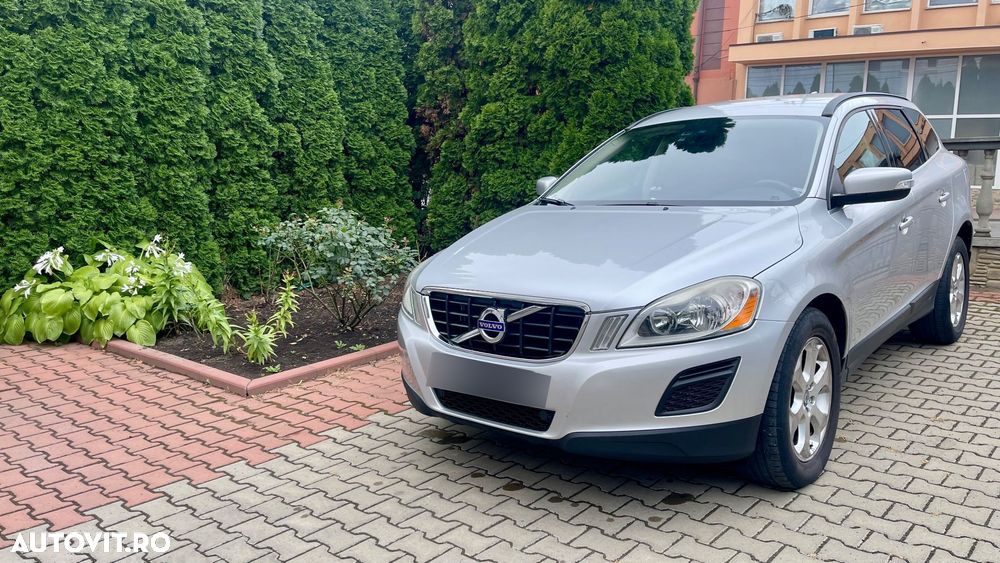 Volvo XC 60 2.4D AWD Momentum - 4