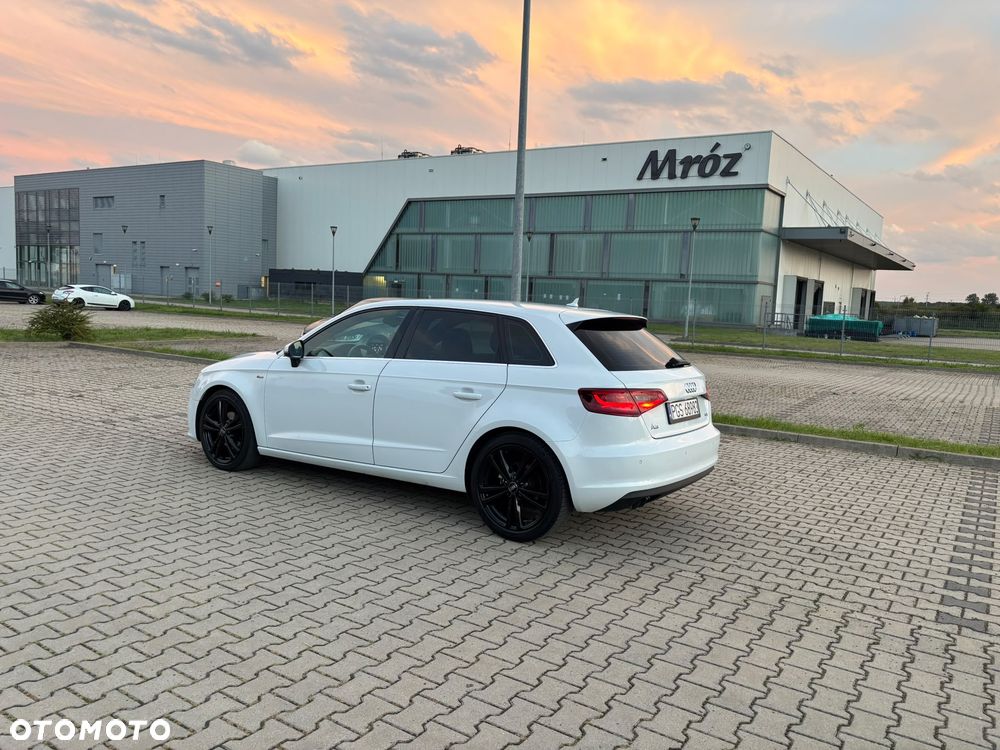 Audi A3 Sportback 2.0 TDI S line Sportpaket - 7