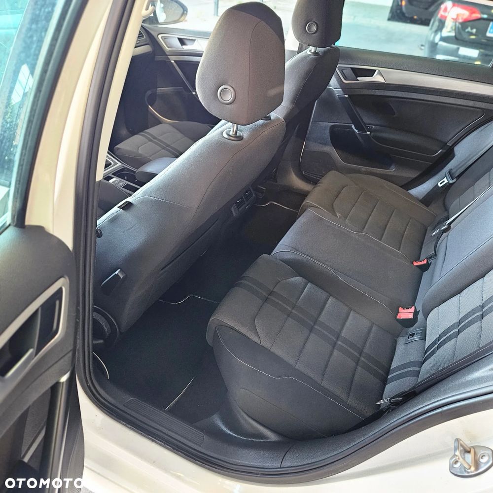 Volkswagen Golf 2.0 TDI (BlueMotion Technology) DSG Highline - 26