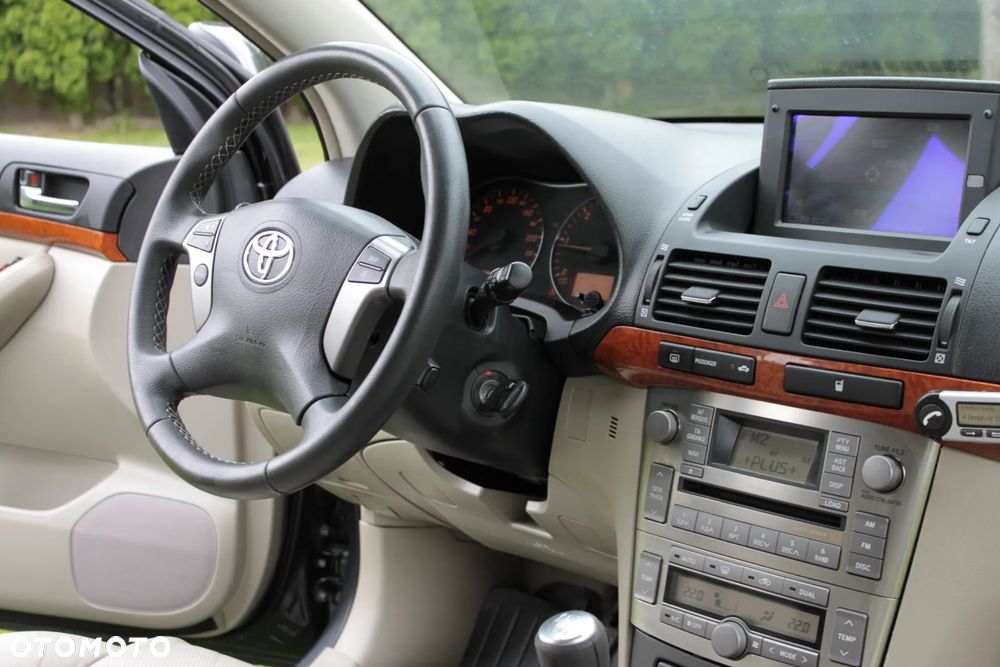 Toyota Avensis 2.2 D-CAT Executive - 31