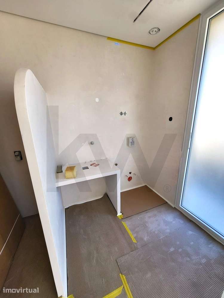 Moradia T3 de Luxo em Corroios: Onde a Tecnologia encontra a Sustentab - Grande imagem: 4/59