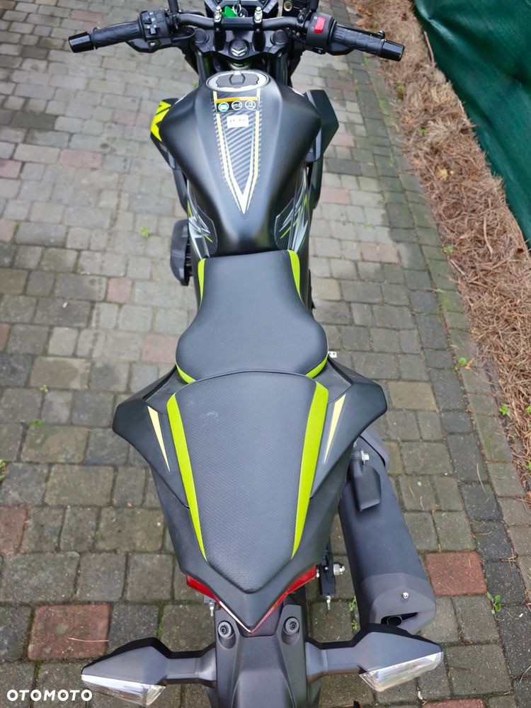 Kawasaki Z - 5