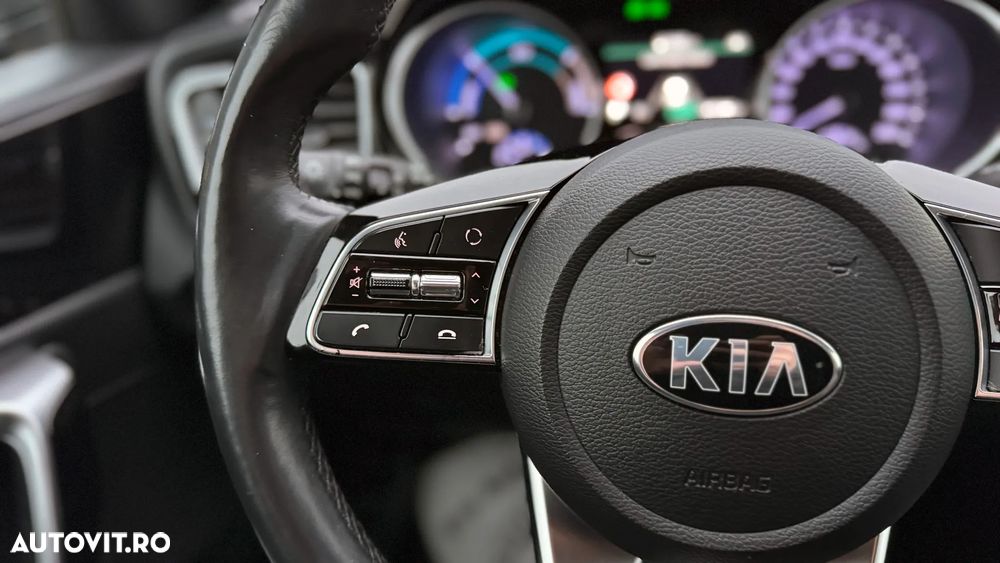 Kia Ceed SW 1.6 GDI DCT OPF Plug-in-Hybrid Spirit - 29