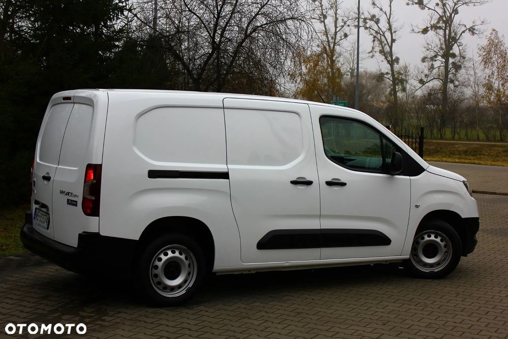 Toyota Proace City CHŁODNIA 1.5D-4D 102KM LONG L2 3 Osobowy - 12