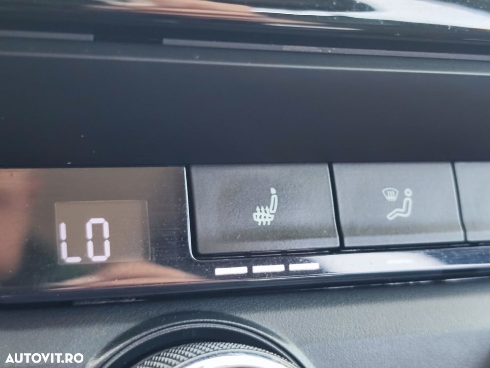 Skoda Octavia 2.0 TDI 4X4 DSG Scout - 24