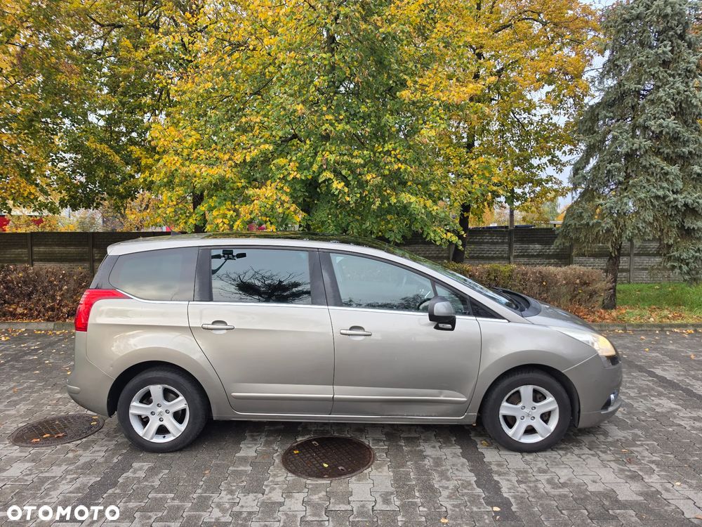 Peugeot 5008 2010 photo 3