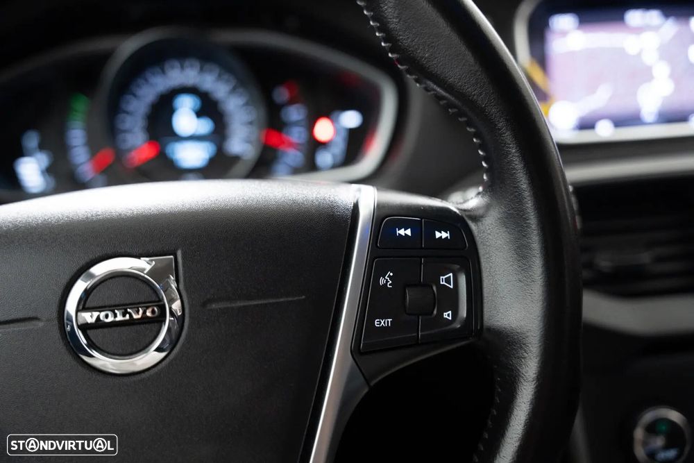 Volvo V40 Cross Country 2.0 D2 Momentum Geartronic - 15