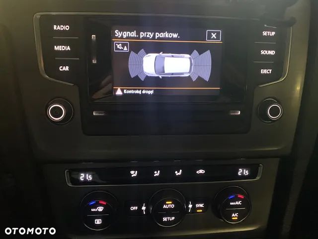Volkswagen Golf - 21