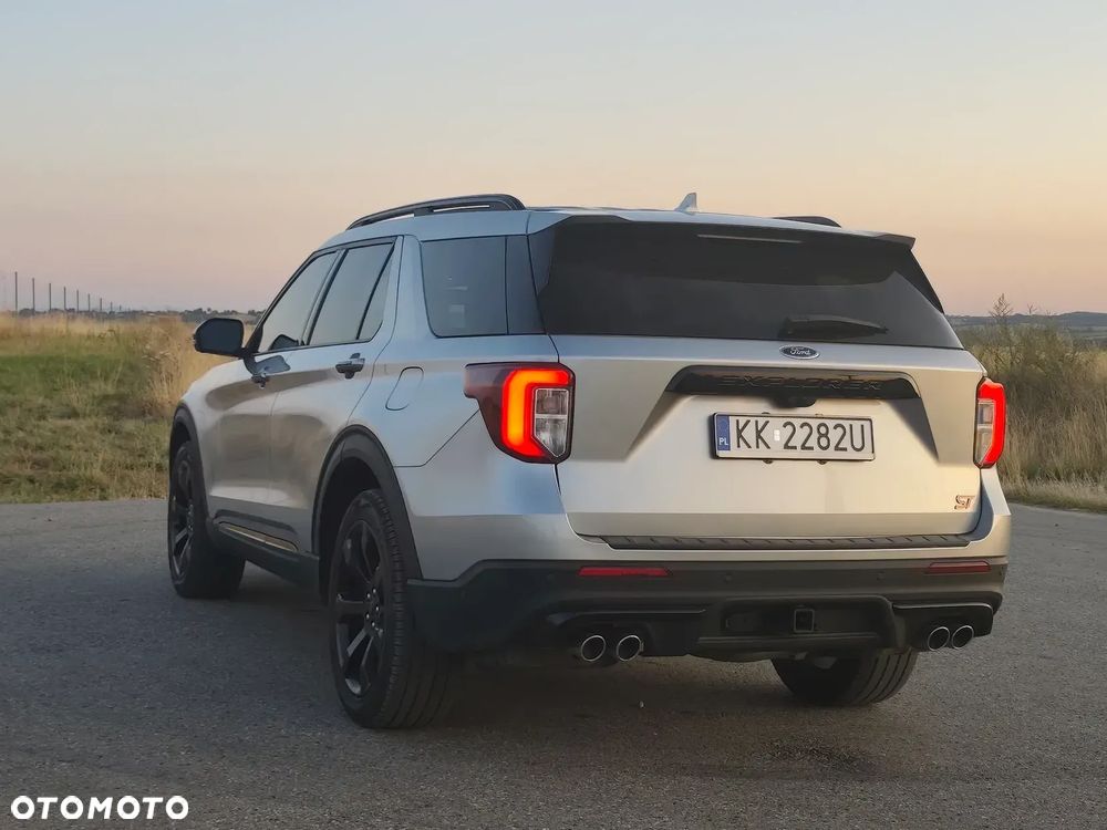 Ford Explorer 3.0 EcoBoost PHEV 4WD ST-Line - 12
