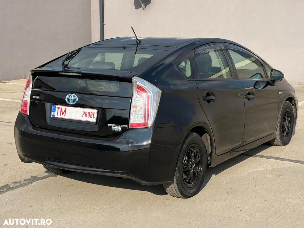 Toyota Prius (Hybrid) Executive - 10