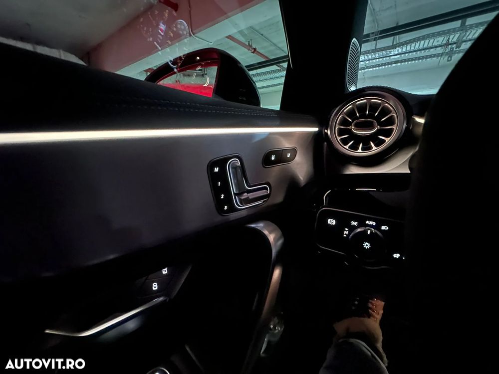 Mercedes-Benz A AMG 35 4MATIC+ Sedan Aut. - 26