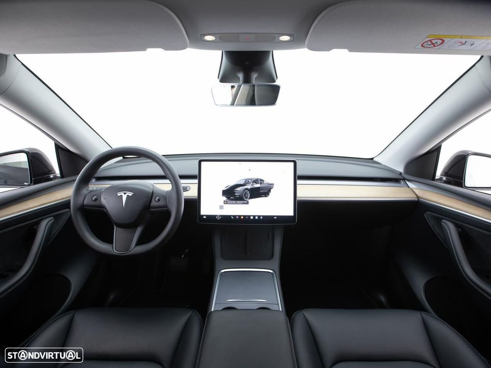 Tesla Model Y Long Range Dual Motor AWD — fotografia 7