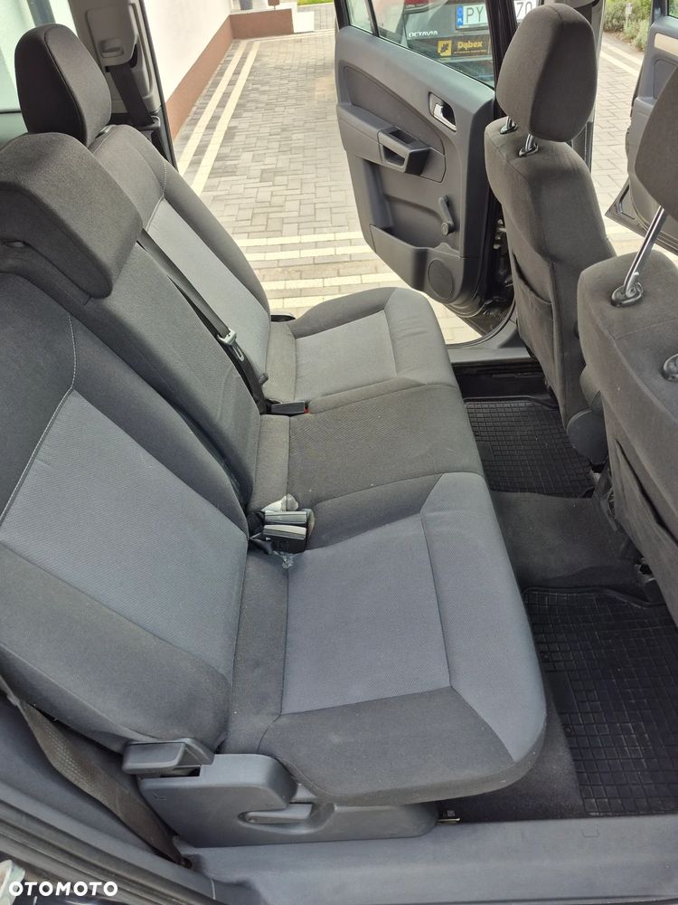 Opel Zafira - 12