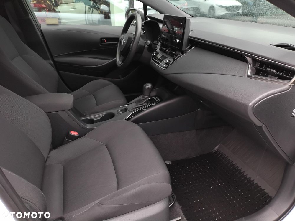 Toyota Corolla - 19