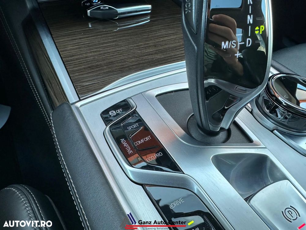 BMW Seria 7 740Le iPerformance - 36