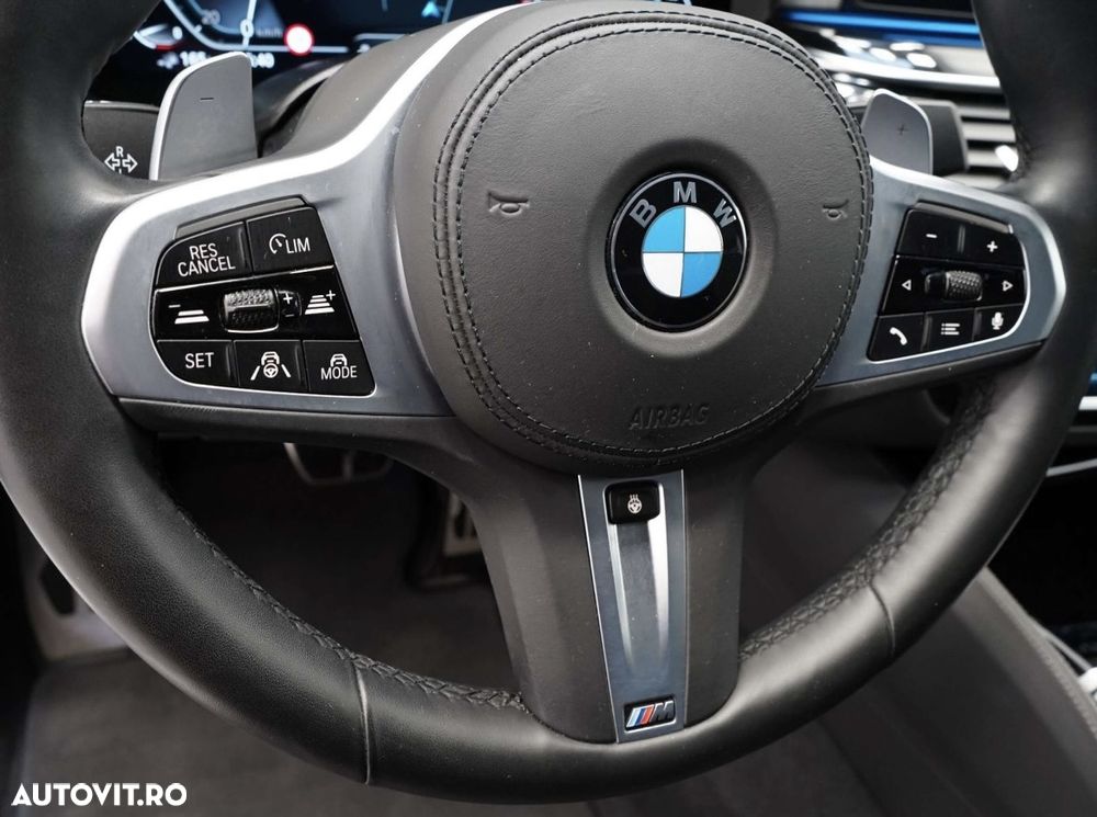 BMW Seria 5 520i Aut. M Sport Edition - 11