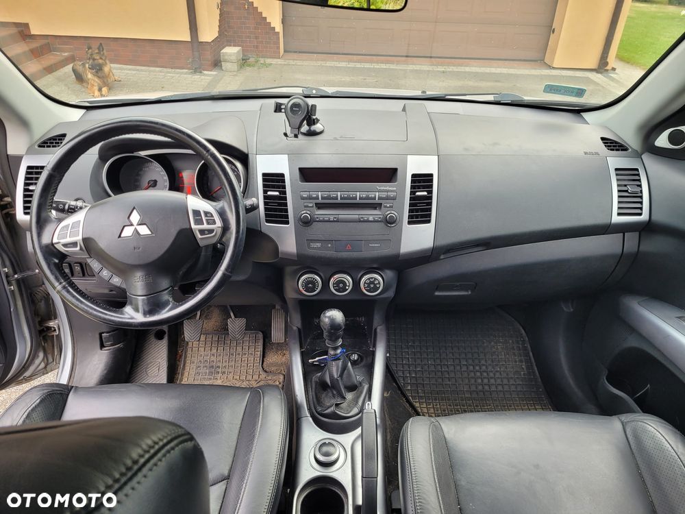 Mitsubishi Outlander 2.2 DID Instyle - 13