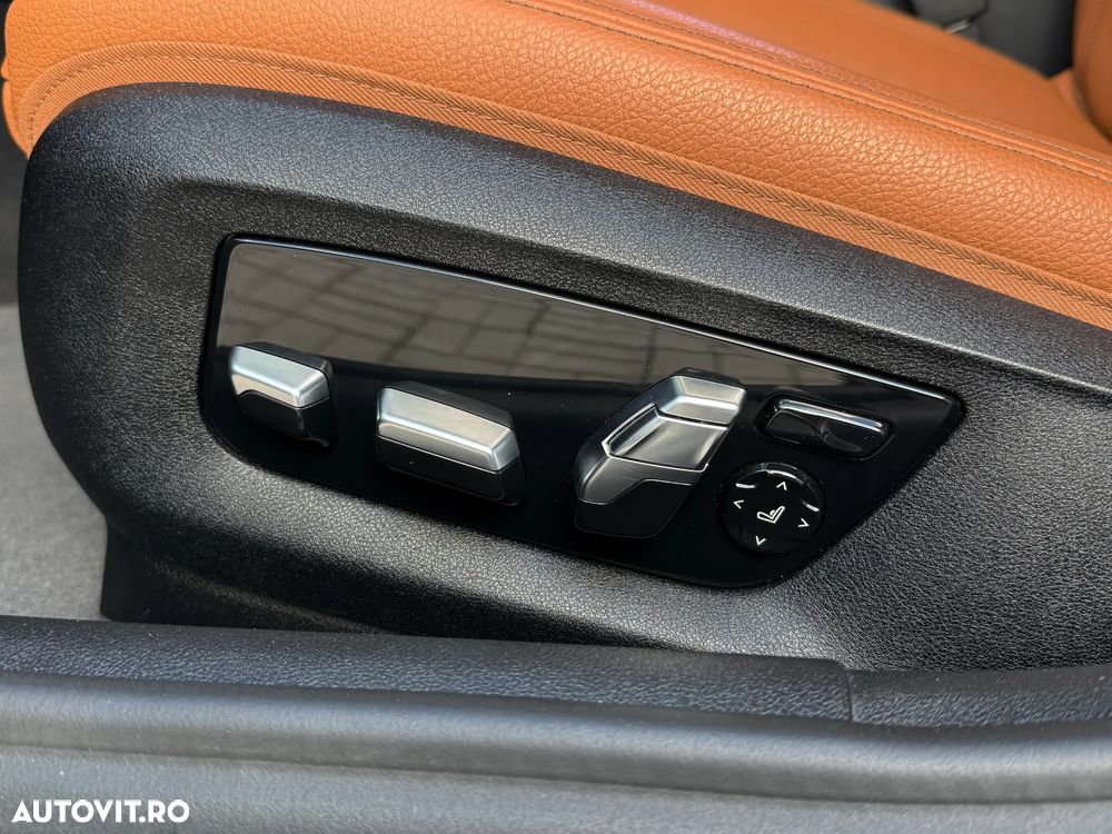 BMW Seria 5 520i Aut. Luxury Line - 22