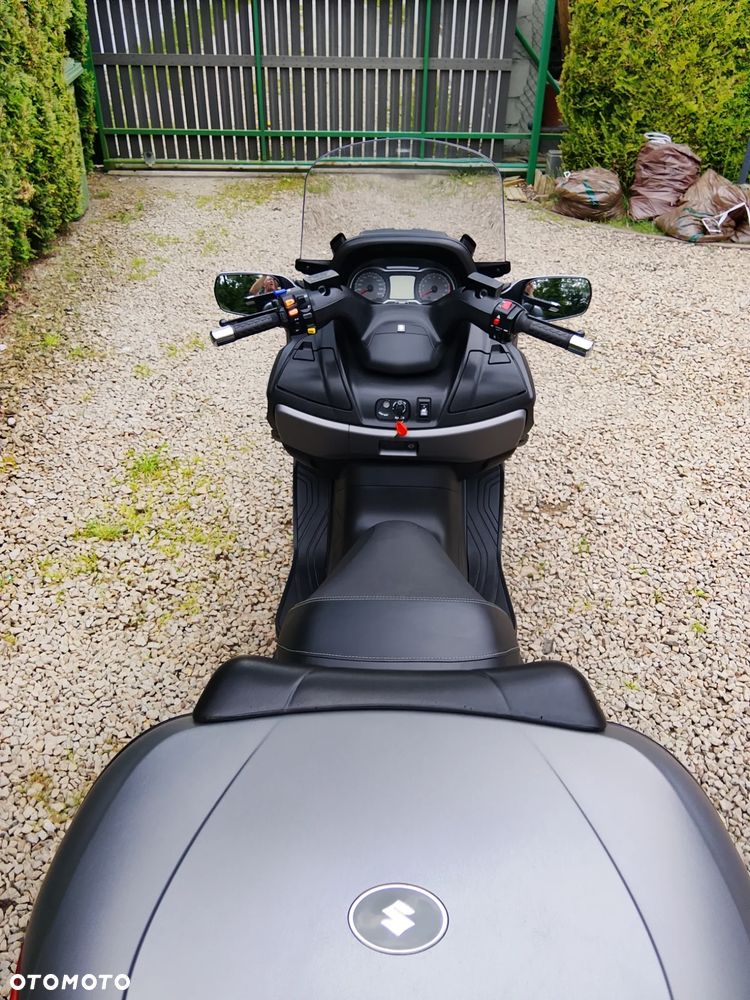 Suzuki Burgman - 5