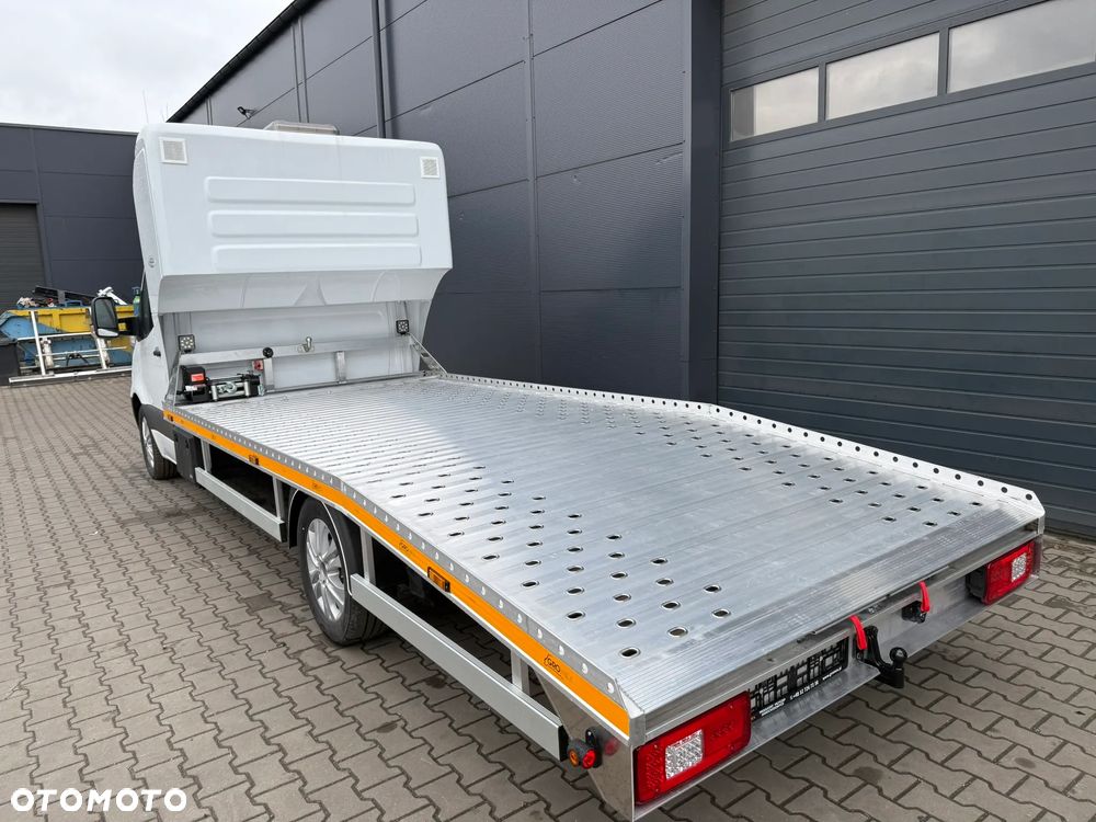 Mercedes-Benz Sprinter - 8