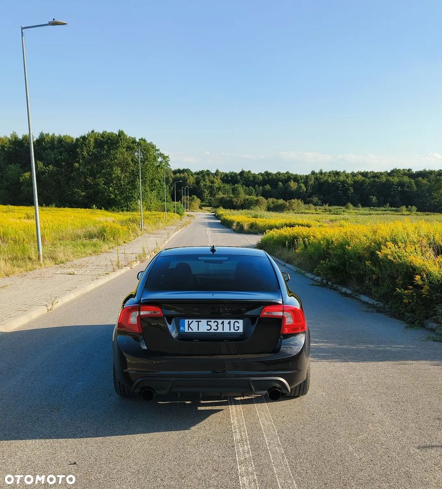Volvo S60 T6 AWD R-Design - 14