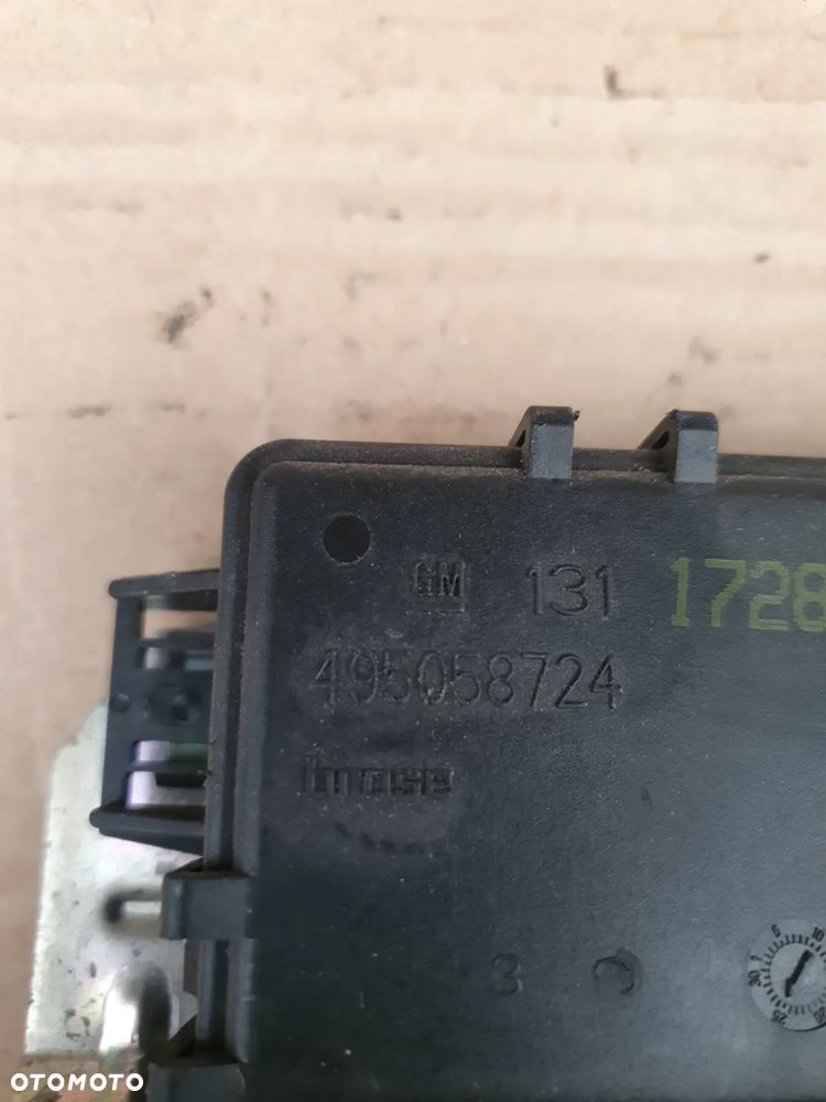 } ZAMEK KLAPY TYŁ OPEL ASTRA H ZAFIRA B Nr 495058724 - 4