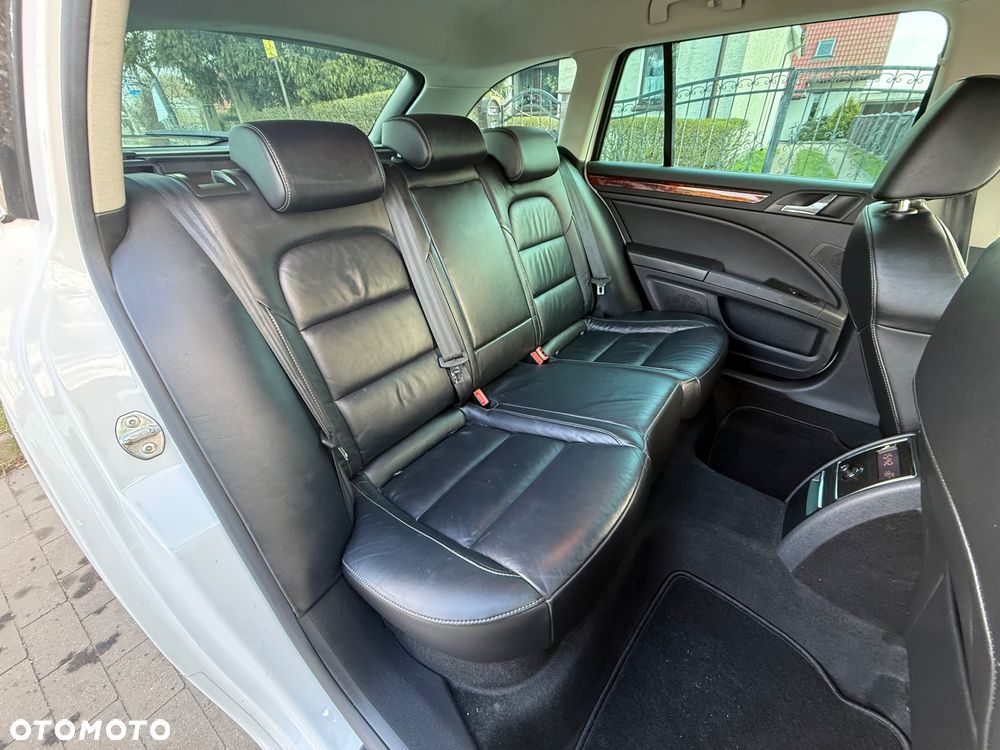 Skoda Superb 2.0 TSI DSG Exclusive - 17