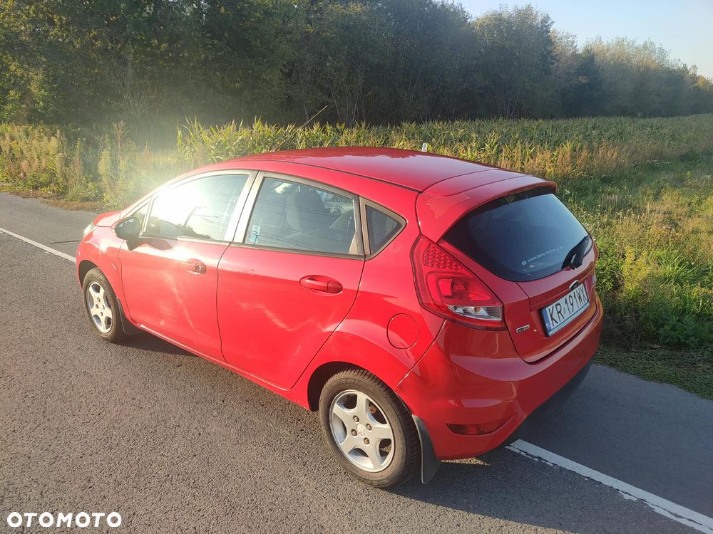 Ford Fiesta - 25