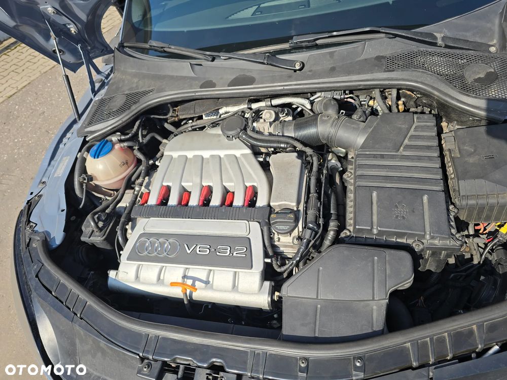 Audi TT Coupé 3.2 quattro DSG - 23