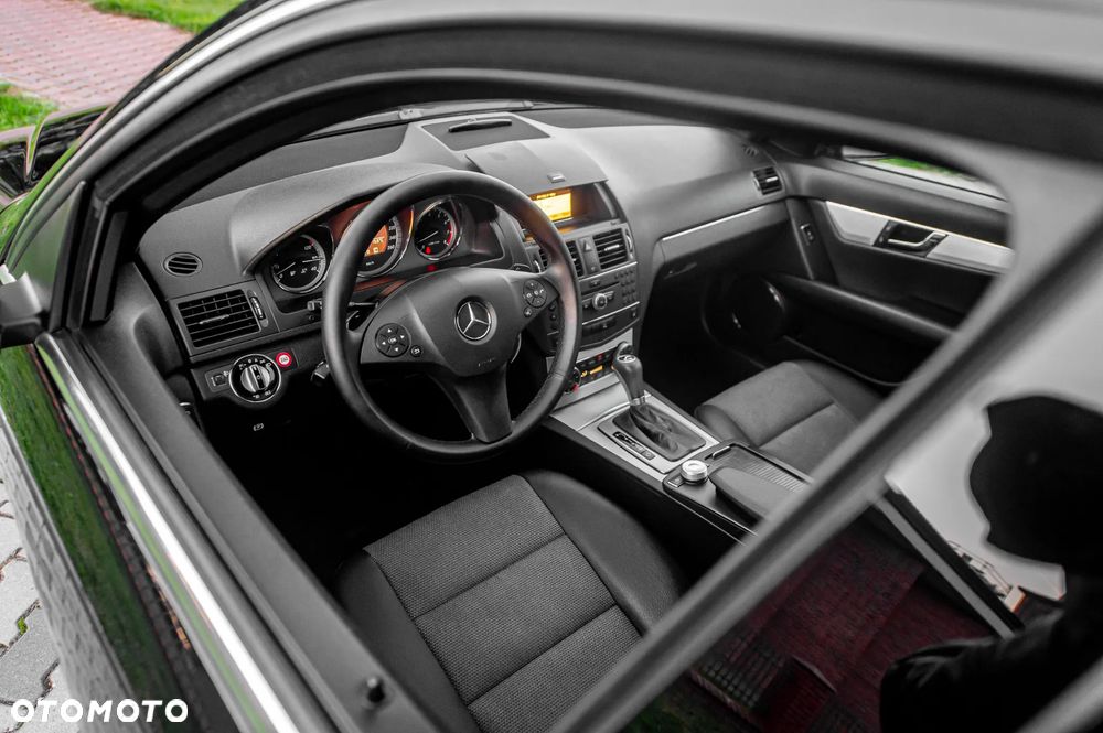 Mercedes-Benz Klasa C 200 7G-TRONIC Avantgarde Edition - 20