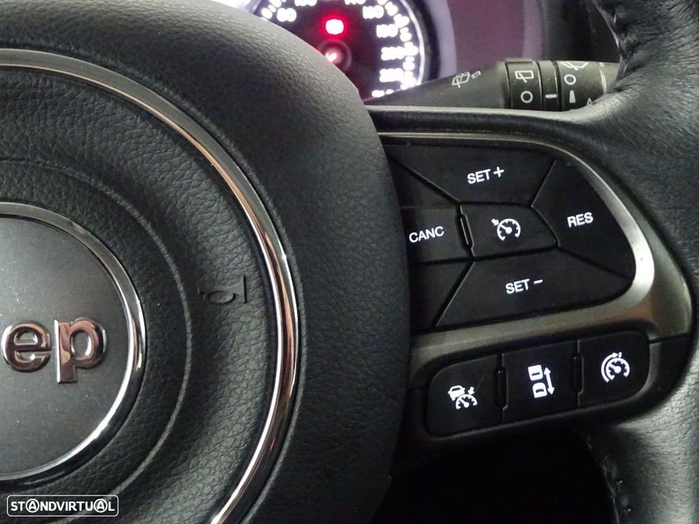 Jeep Renegade 1.0 T Limited - 14