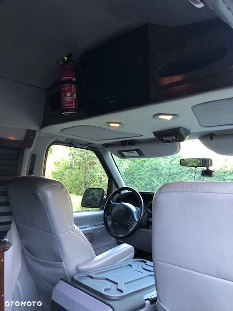 Ford Econoline - 16