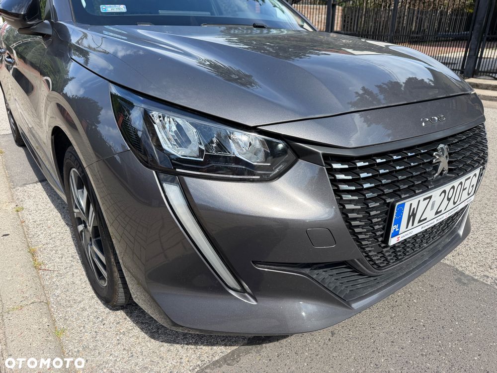 Peugeot 208 - 10