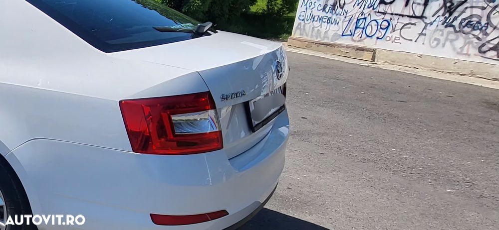 Skoda Octavia 2.0 TDI Style - 19