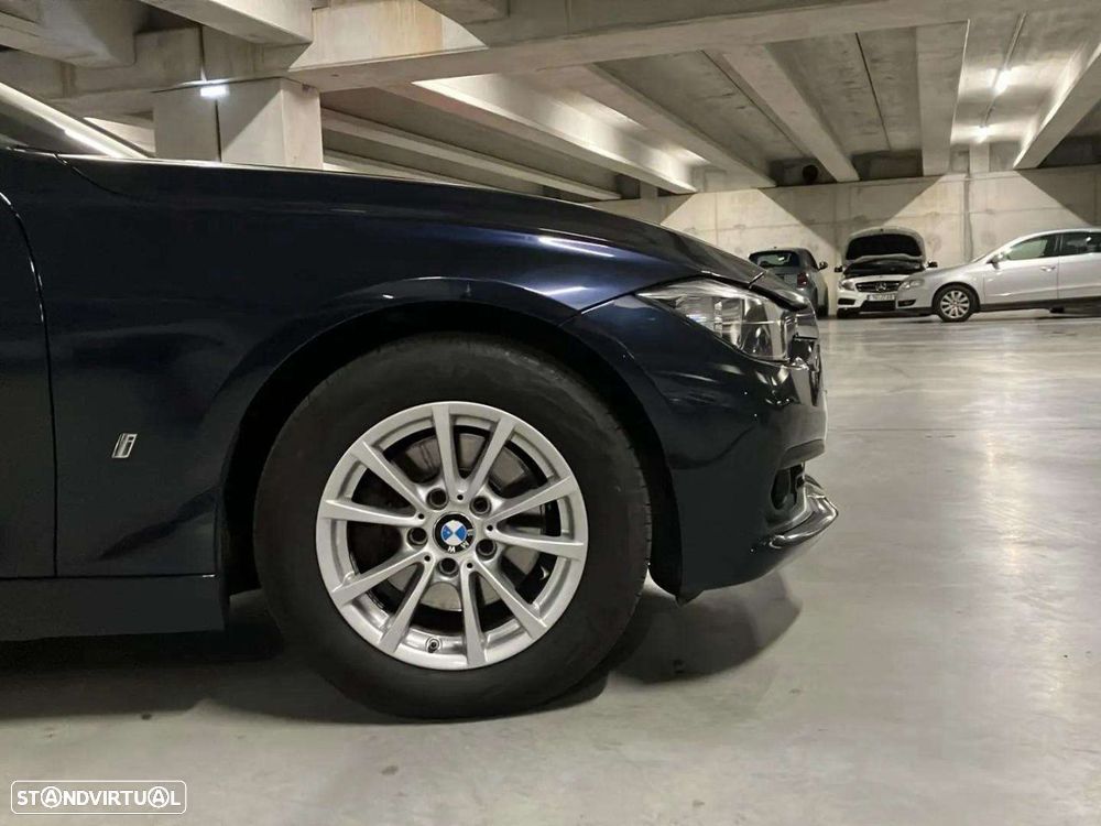 BMW 330 e iPerformance Line Sport - 8