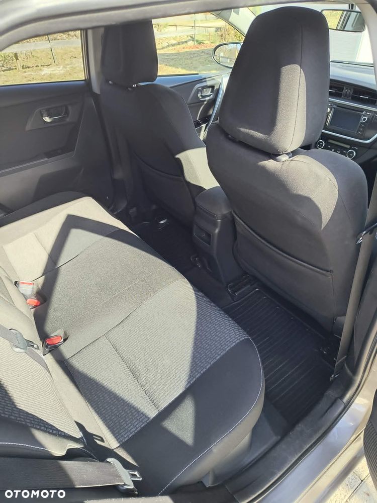 Toyota Auris 1.8 HSD Luna - 6