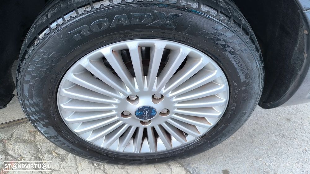 Ford Mondeo SW 1.8 TDCi Titanium - 43